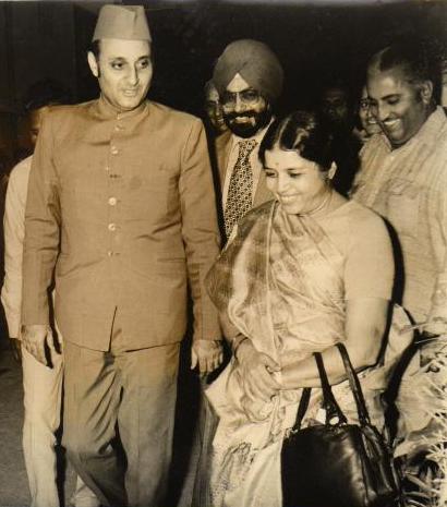 Vidyaben With Dr Karan Singh At A Cultural Function In Delhi